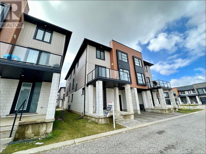 Property Photo: 961 Manhattan Way 961 ON N6H 5J9