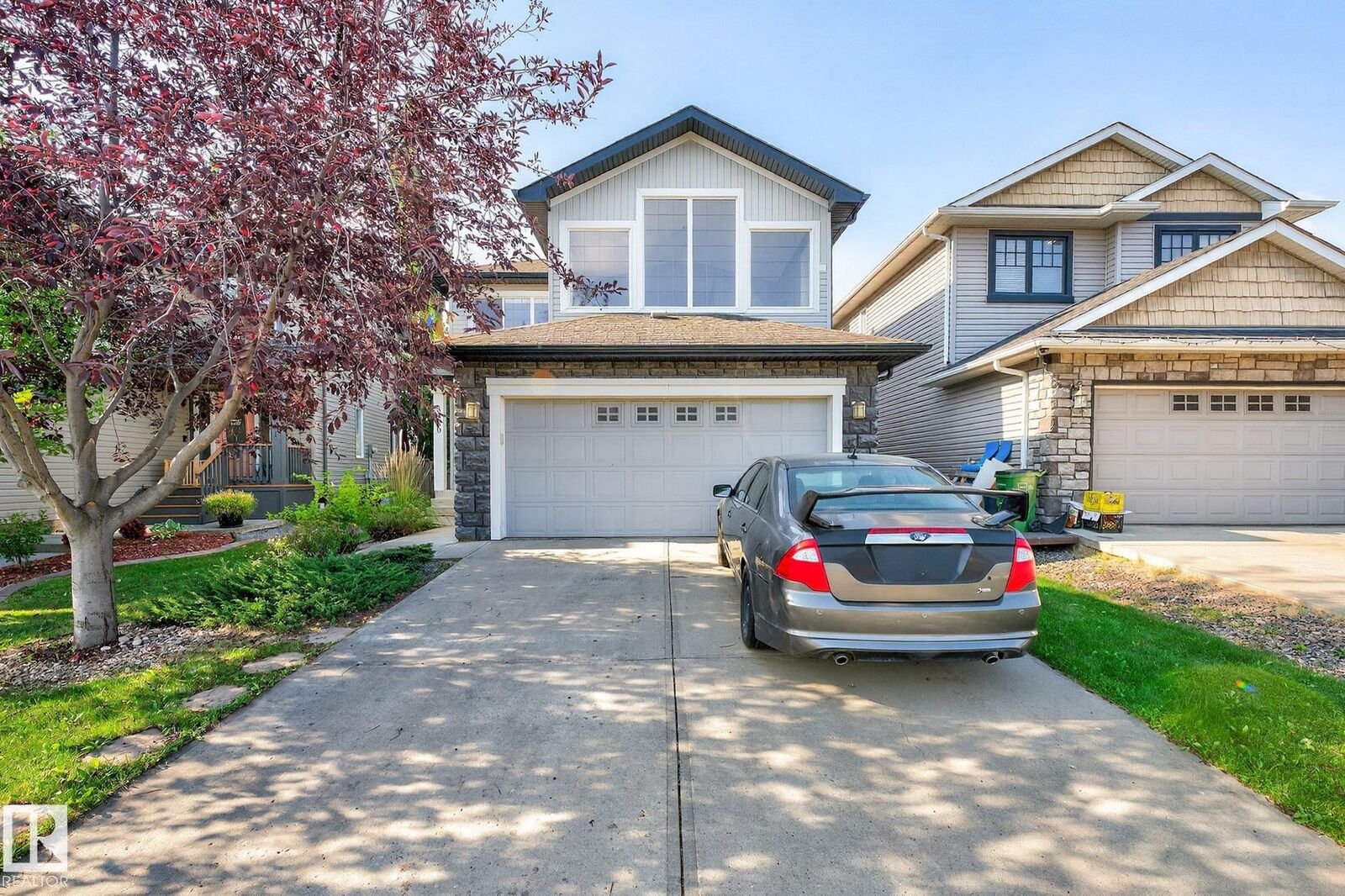 Property Photo: 8429 Sloane Crescent NW AB T6R 0L3