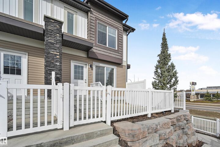 Property Photo: 2215 24 Street NW 34 AB T6T 1A6