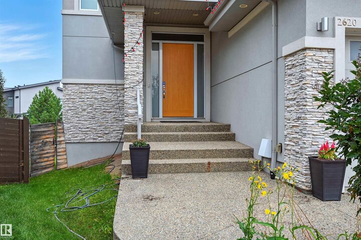 Property Photo: 2620 Wheaton Close NW AB T6W 2X5