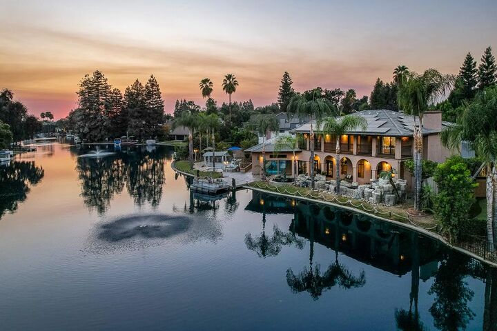 1617 N Aspen Court  Visalia CA 93291 photo