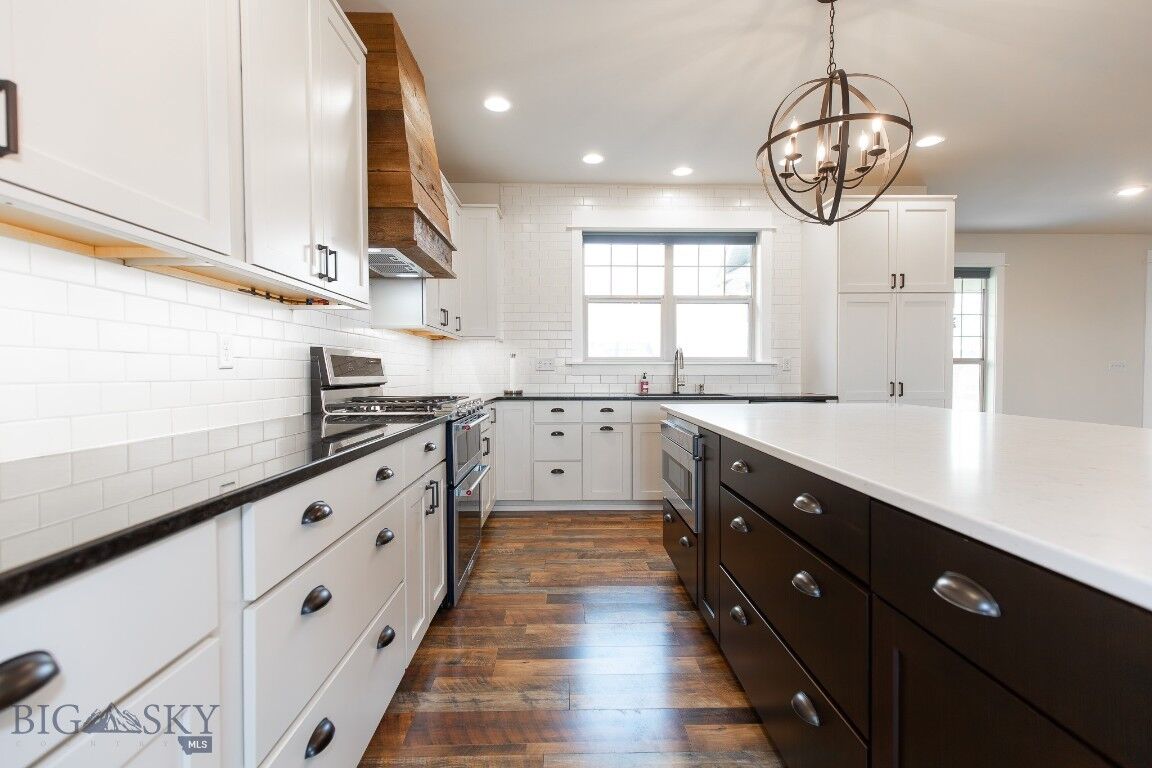 Property Photo:  17 Sharptail Place  MT 59752 