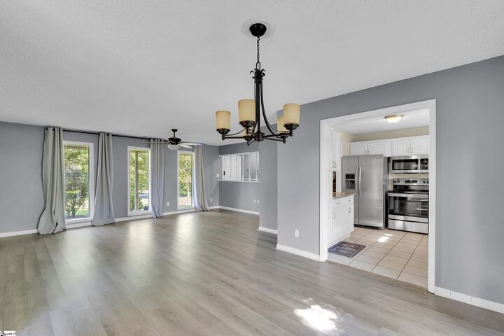 Property Photo: 124 Holly Circle SC 29365
