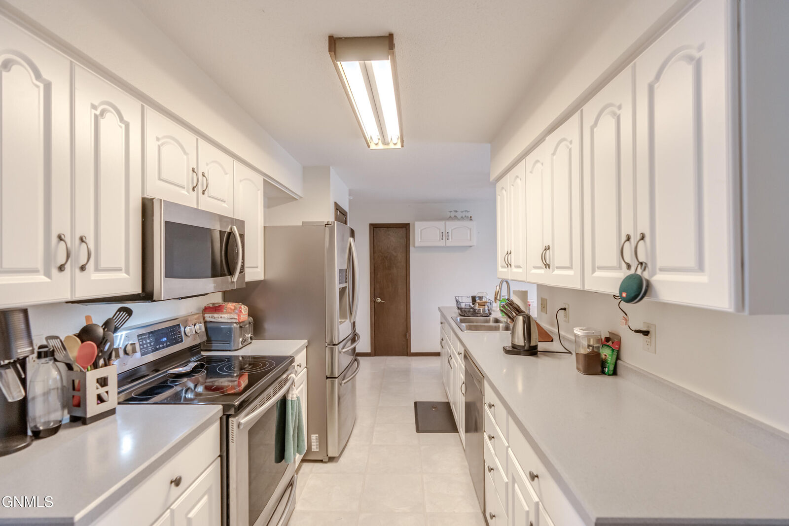 Property Photo:  601 Interstate Avenue W  ND 58503
