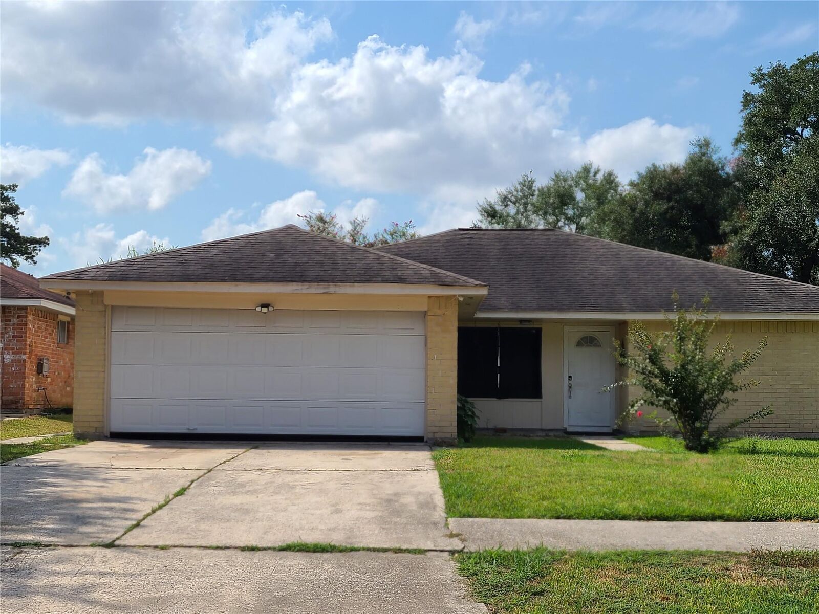 Property Photo:  6402 Brookgate Drive  TX 77373 