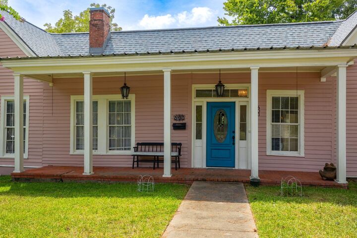 Property Photo:  403 W Fifth Street  TX 77833 