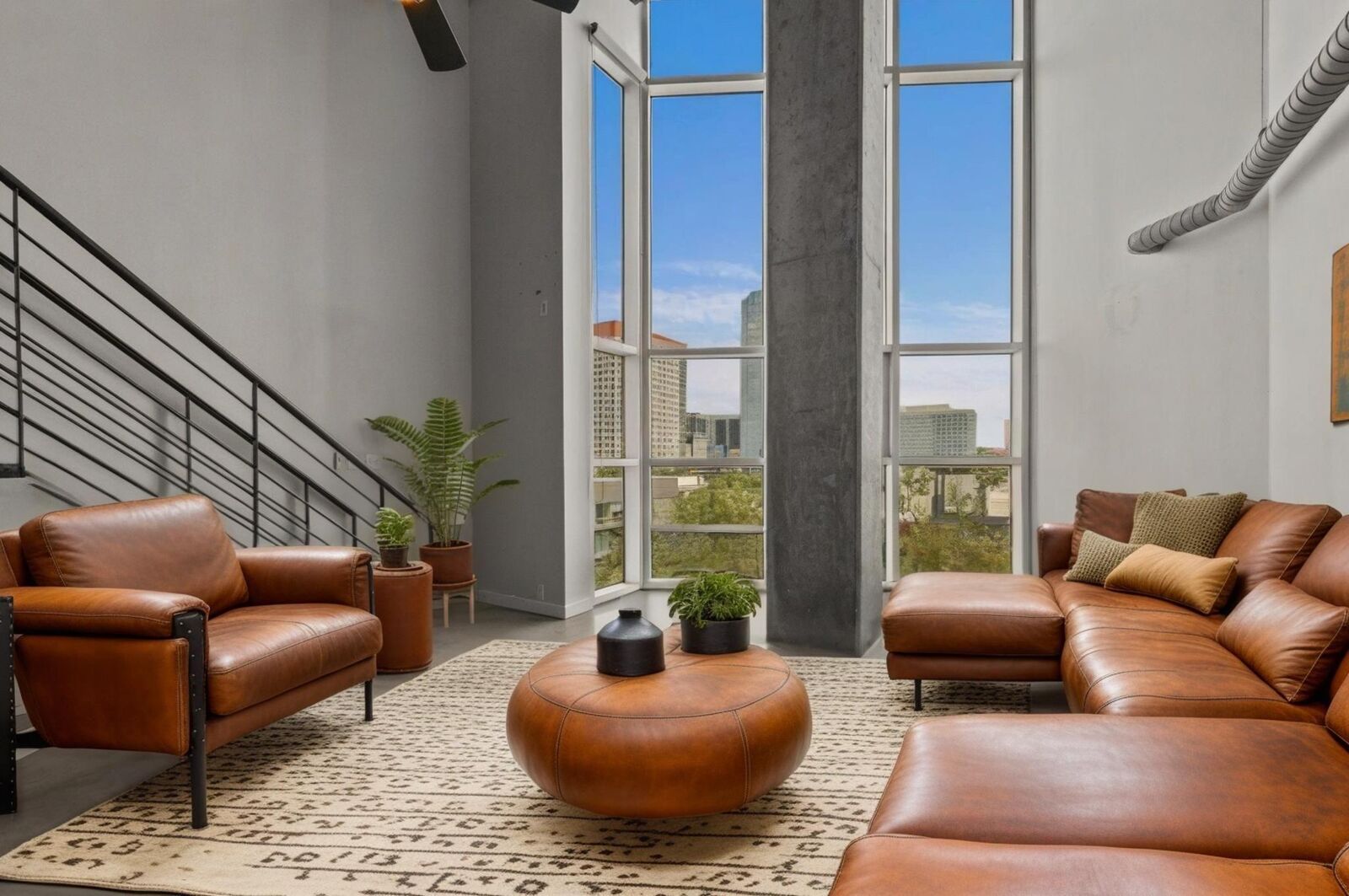 Property Photo: 2000 Bagby Street 5432 TX 77002