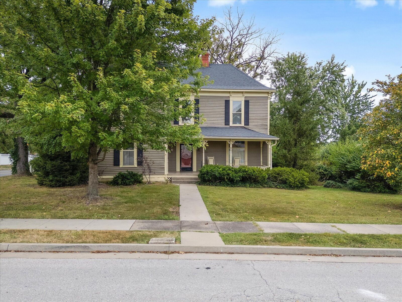 Property Photo:  303 E 9th Street  MO 65251 