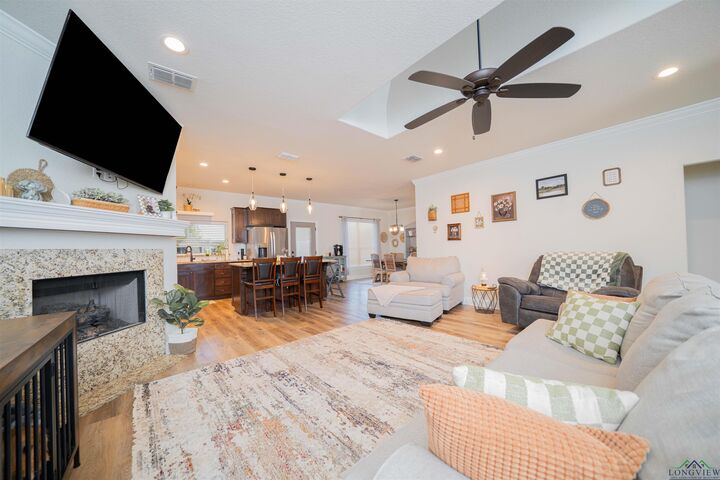 Property Photo: 103 Letterman Ln TX 75650