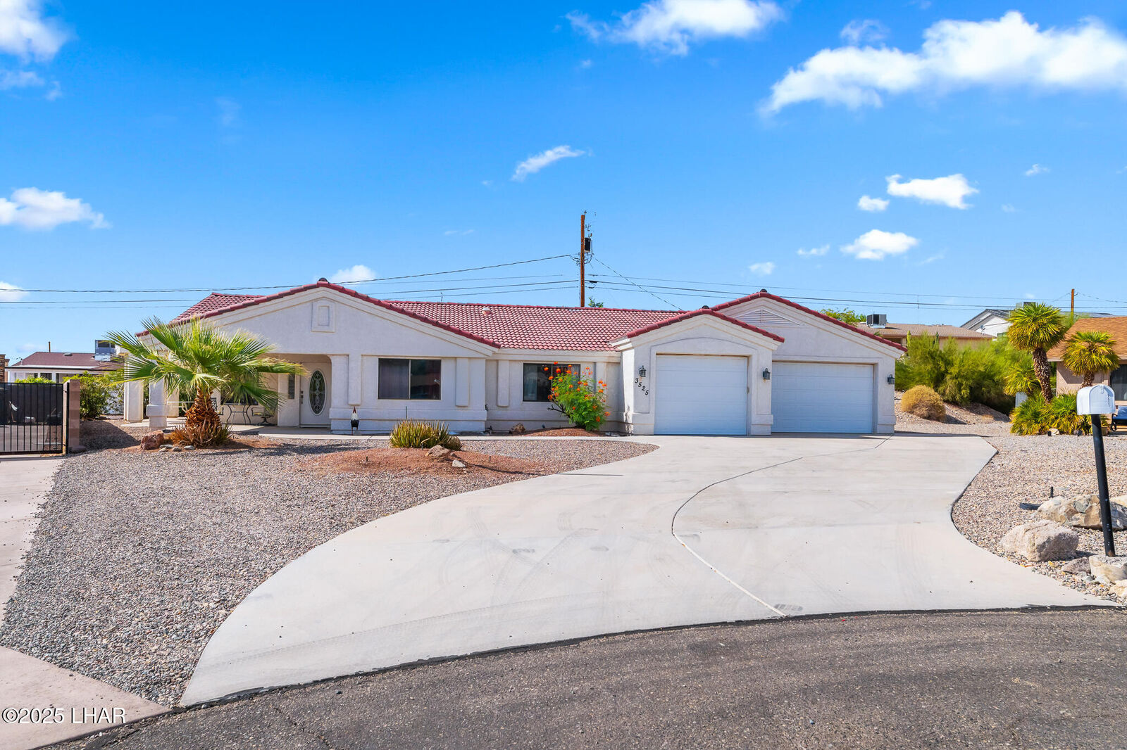 Property Photo:  3525 Navajo Ln  AZ 86404 