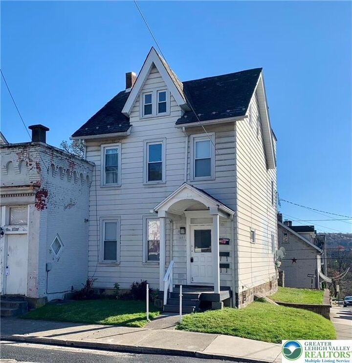 649 Spring Street 2  Bethlehem City PA 18018 photo