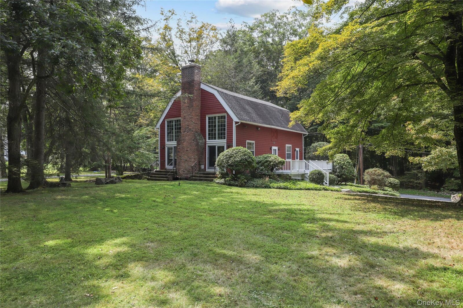 Property Photo:  142 East Middle Patent Road  NY 10506 