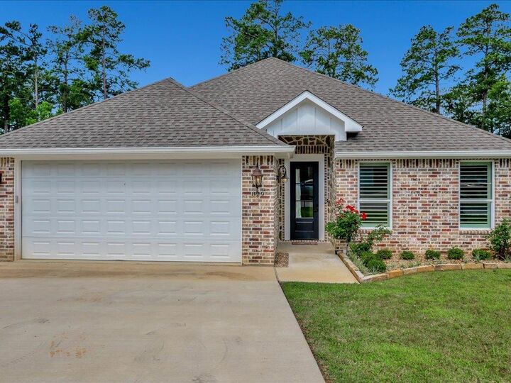 829 Village Gate Circle  Nacogdoches TX 75961 photo