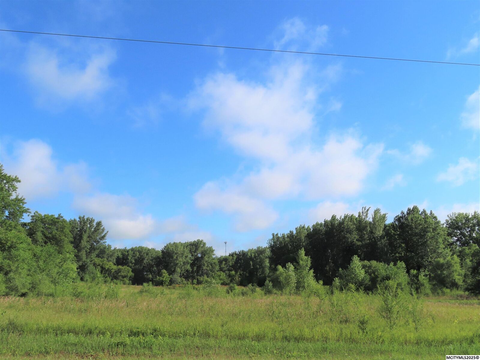 Property Photo:  2048 12th NE  IA 50401