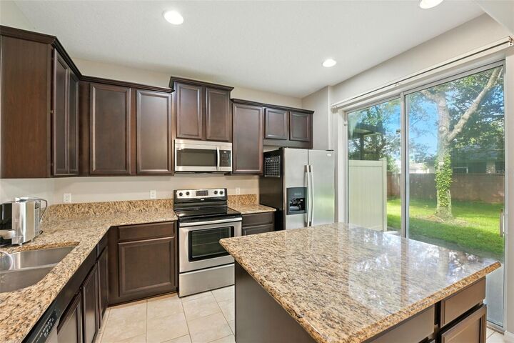 Property Photo: 1064 Laurel Ridge Lane FL 32773