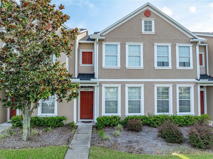 Property Photo: 6930 Towering Spruce Drive FL 33578