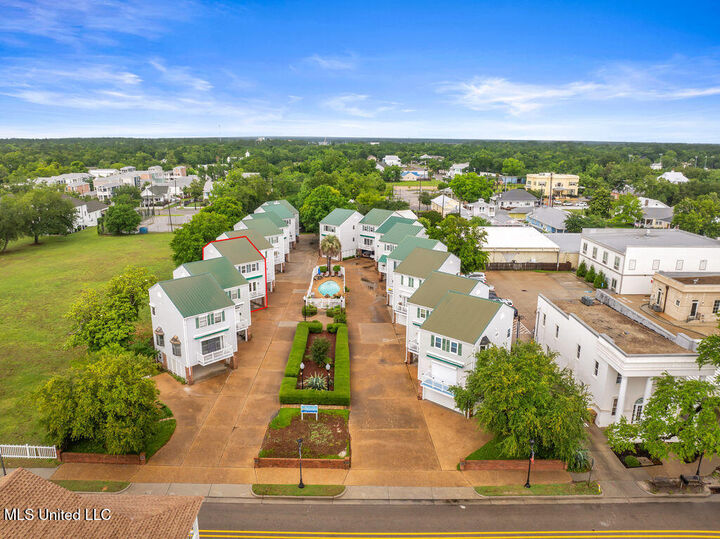 Property Photo:  255 E Scenic Drive  MS 39571 