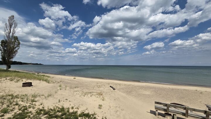 Property Photo: 1050 Lakeside Drive MI 48469