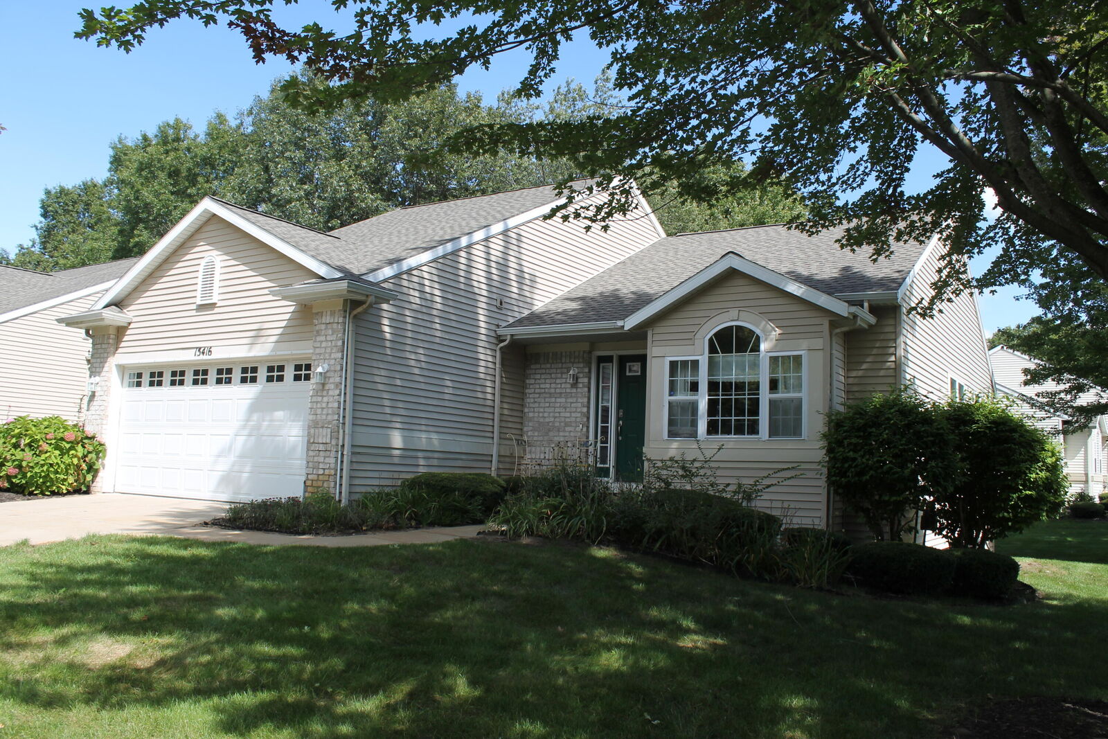 Property Photo: 15416 Winchester Circle MI 49417