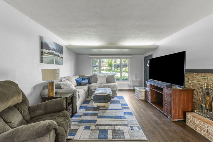 Property Photo: 326 Dwight Avenue IL 60436