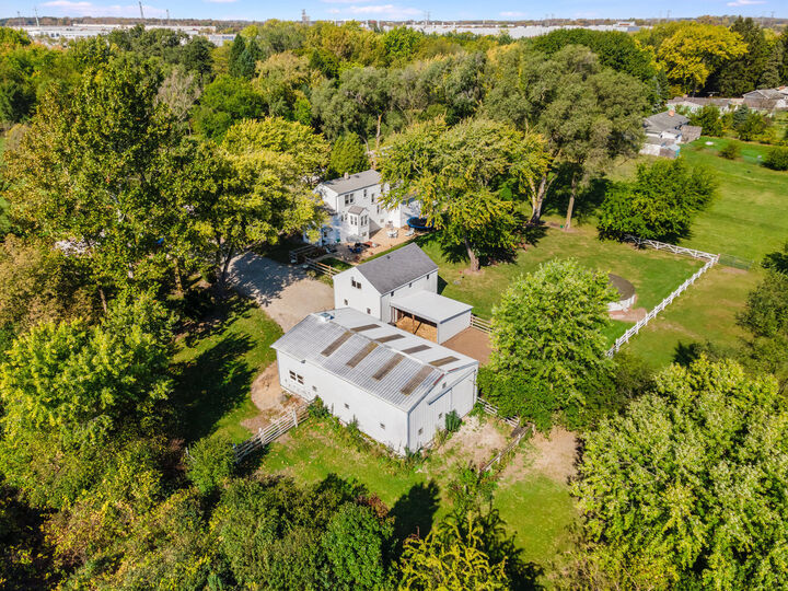 4S365 Meadow Road  Naperville IL 60563 photo