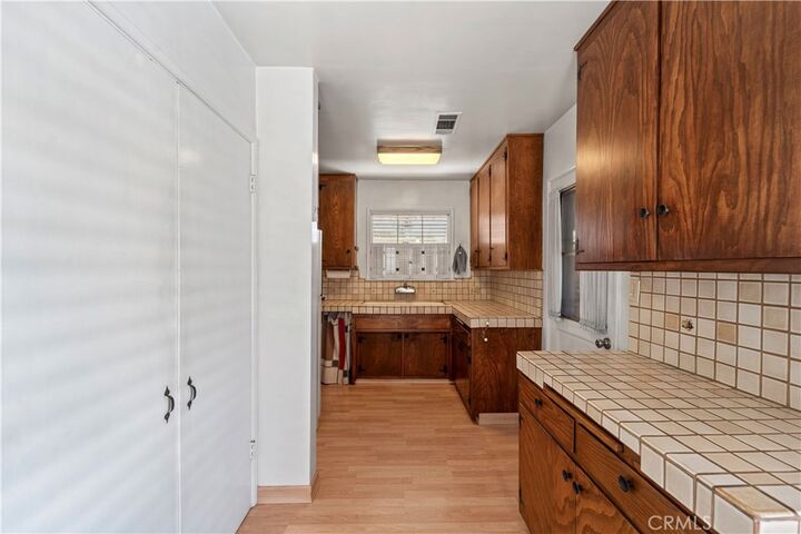Property Photo: 3855 Roblyn St CA 92504