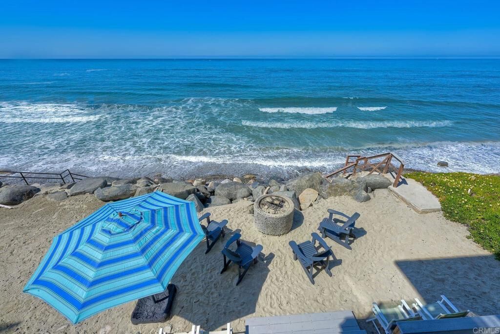Property Photo:  1409 S Pacific Street  CA 92054 