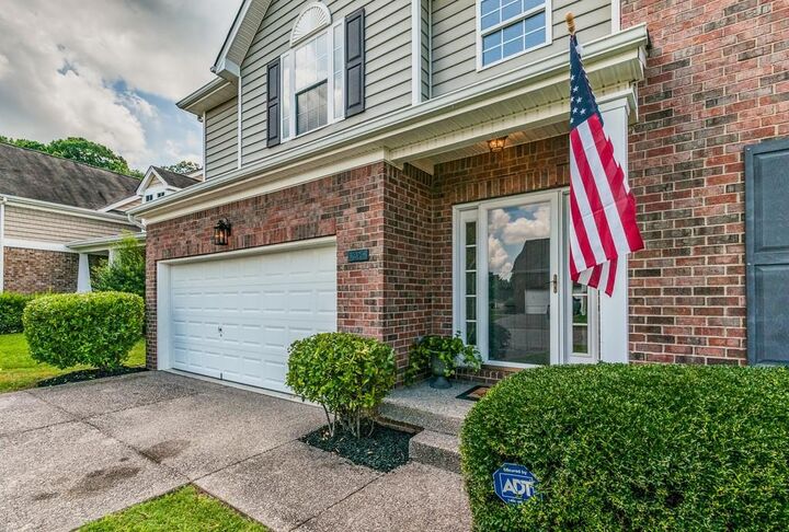 Property Photo:  205 Claybrook Ln  TN 37013 