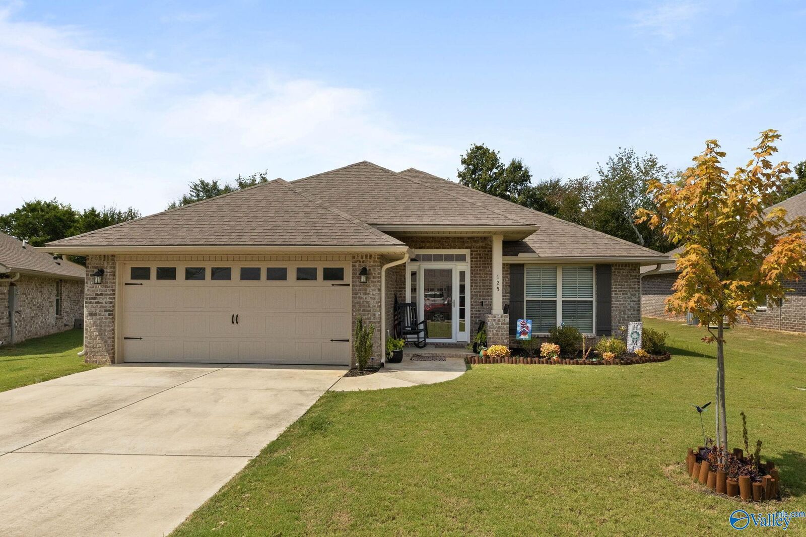 Property Photo: 125 Bingham Way AL 35761