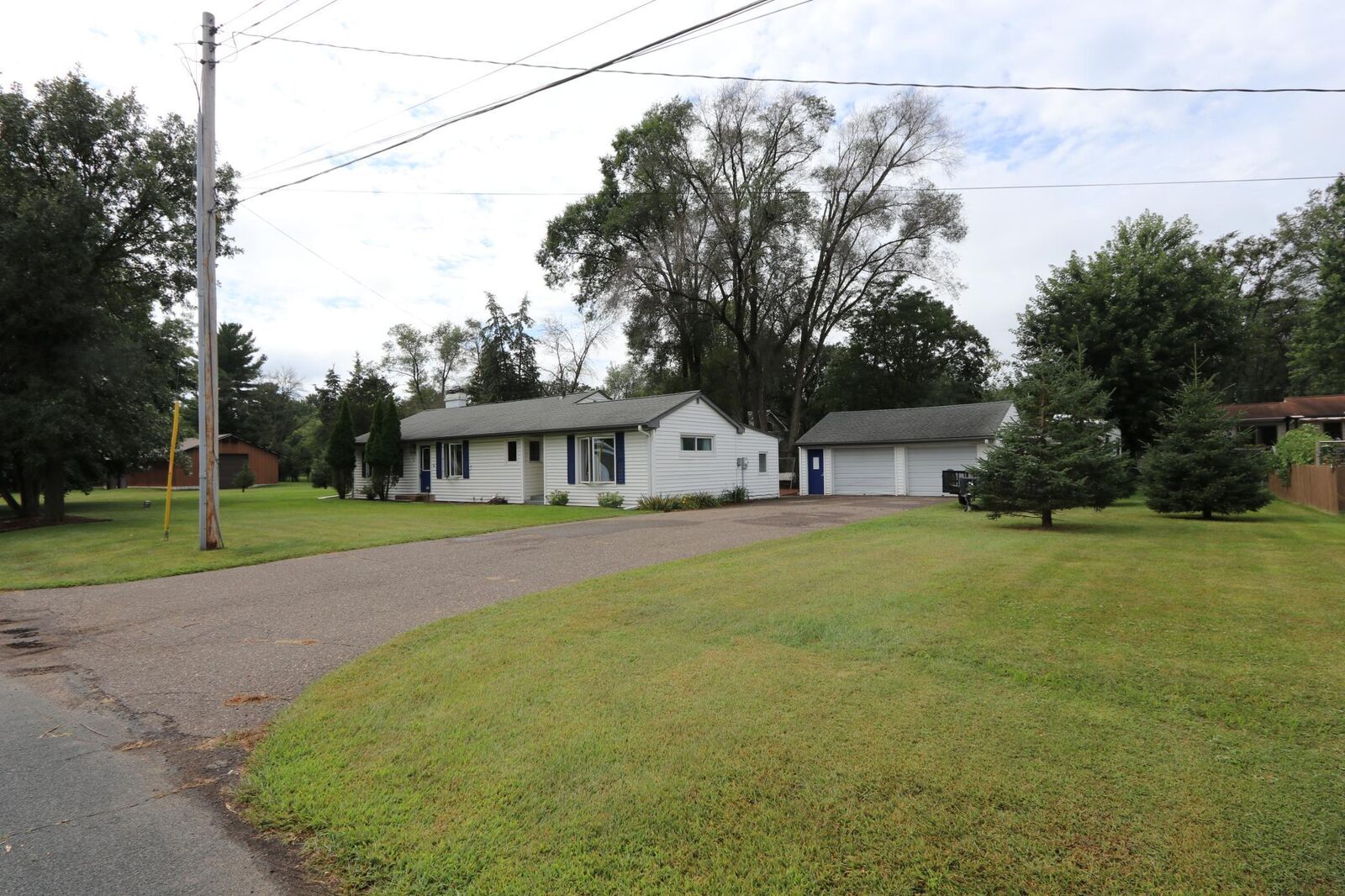 Property Photo:  1850 Quasar Avenue S  MN 55043 