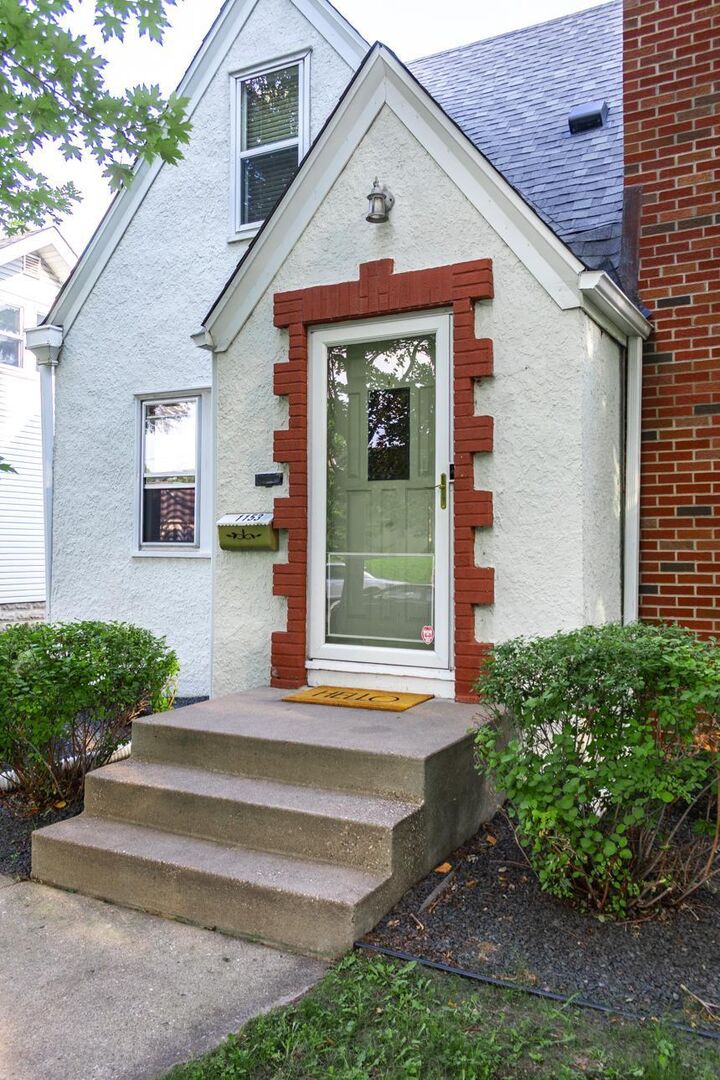 Property Photo:  1153 Juliet Avenue  MN 55105 