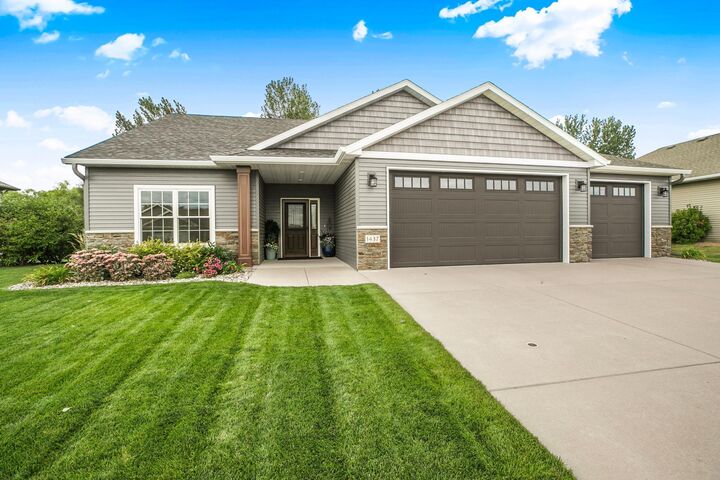 1437 Aspen Lane  Saint Cloud MN 56303 photo