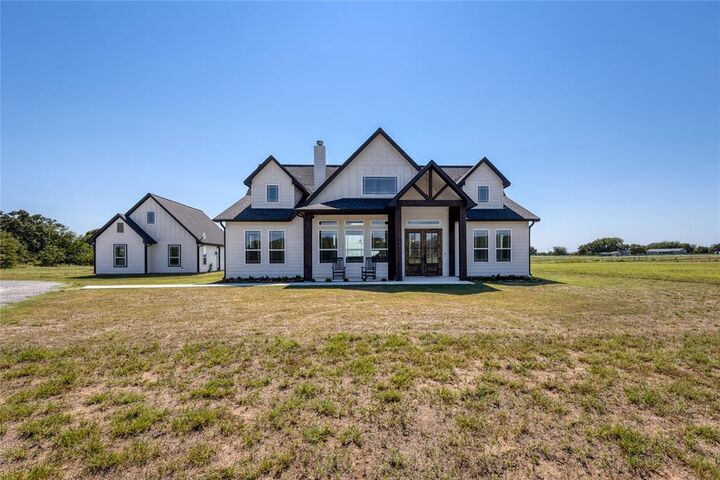 Property Photo: 5420 Orchard Road TX 76230
