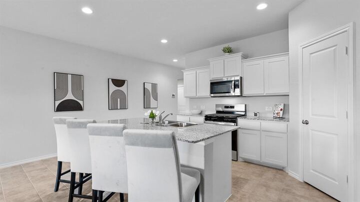 Property Photo: 10608 Sunrise Creek Drive TX 76036