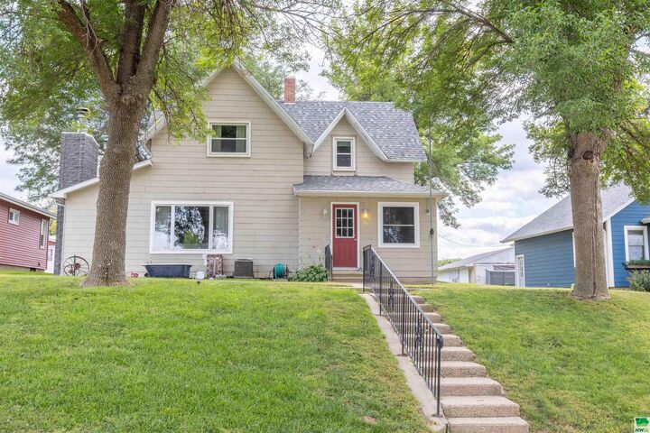 Property Photo: 110 Jones Street IA 51039