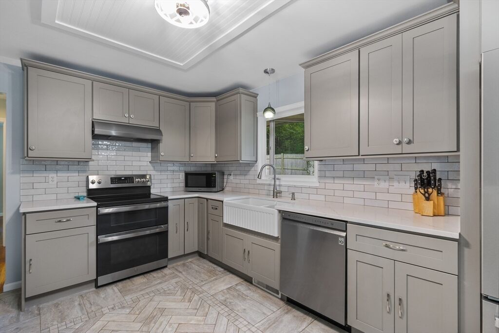 Property Photo:  7 Church St Ext  MA 01585 