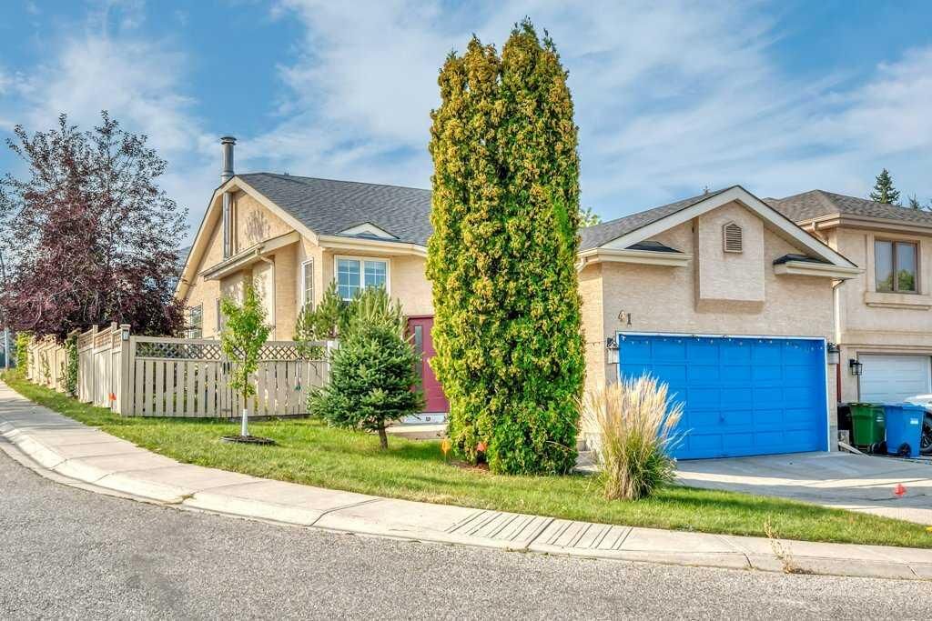 Photo de la propriété:  41 Millbank Bay SW  AB T2Y 2Z1 
