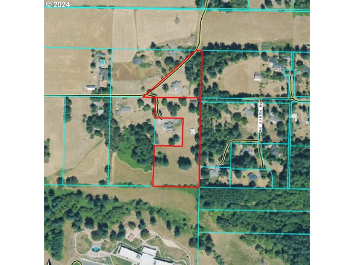 Property Photo: 23609 NE Weakley Rd WA 98607