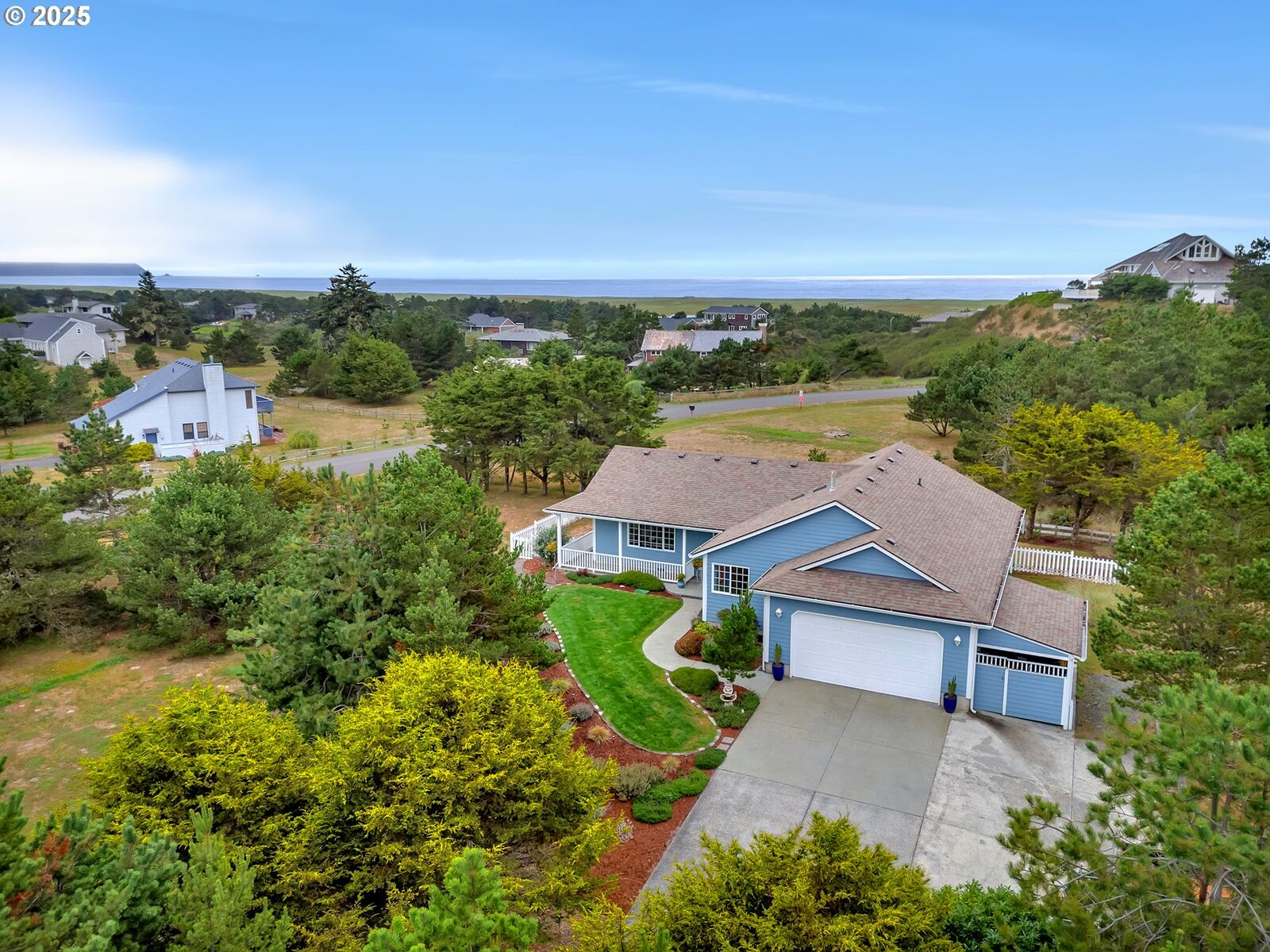 Property Photo: 90114 Manion Dr OR 97146