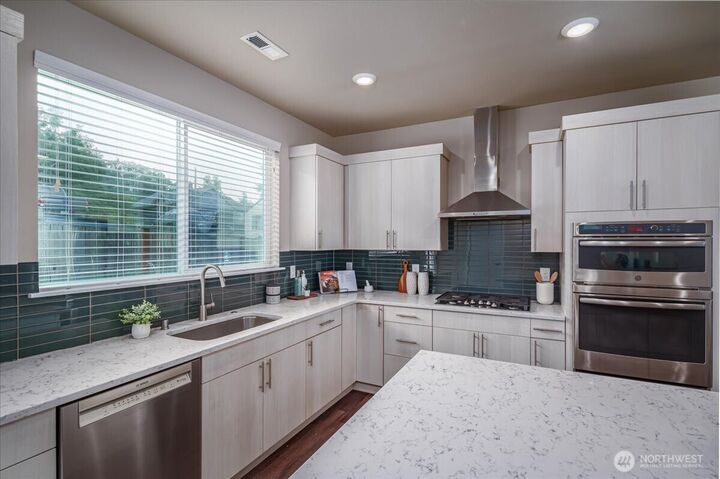 Property Photo:  11821  82nd Place S  WA 98178 