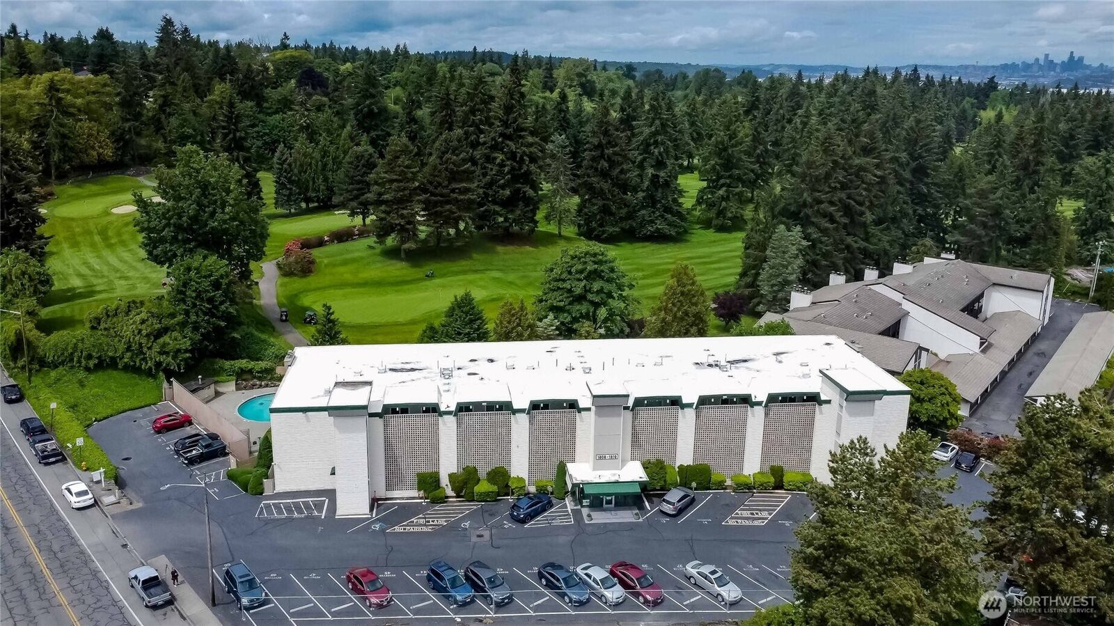 Property Photo:  1808 S 118th Street 102  WA 98168 