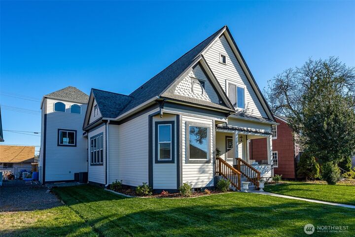 Property Photo: 1016 N Pearl Street WA 98531