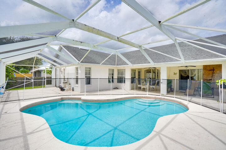 Property Photo: 2962 SE Bella Road FL 34984