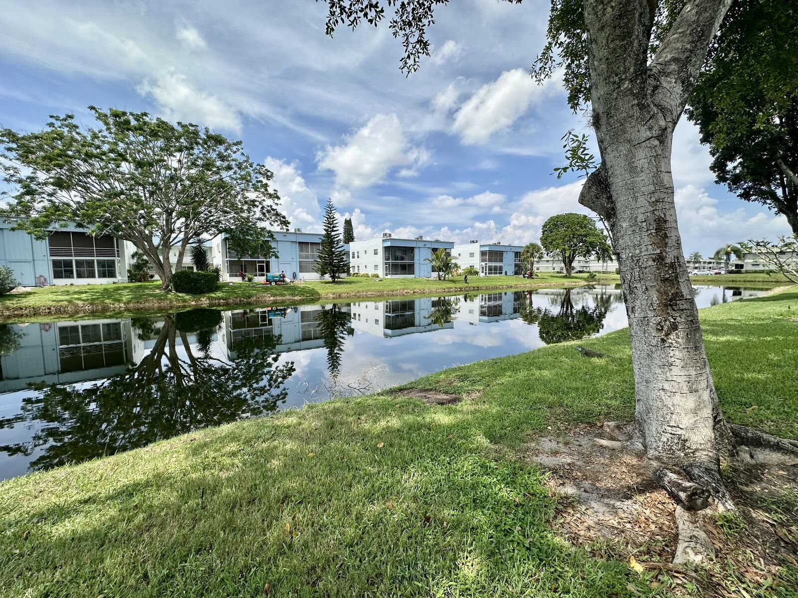 Property Photo: 350 Saxony H FL 33446