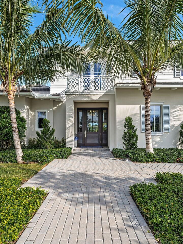 Property Photo:  2913 Bluewater Cove  FL 33483 