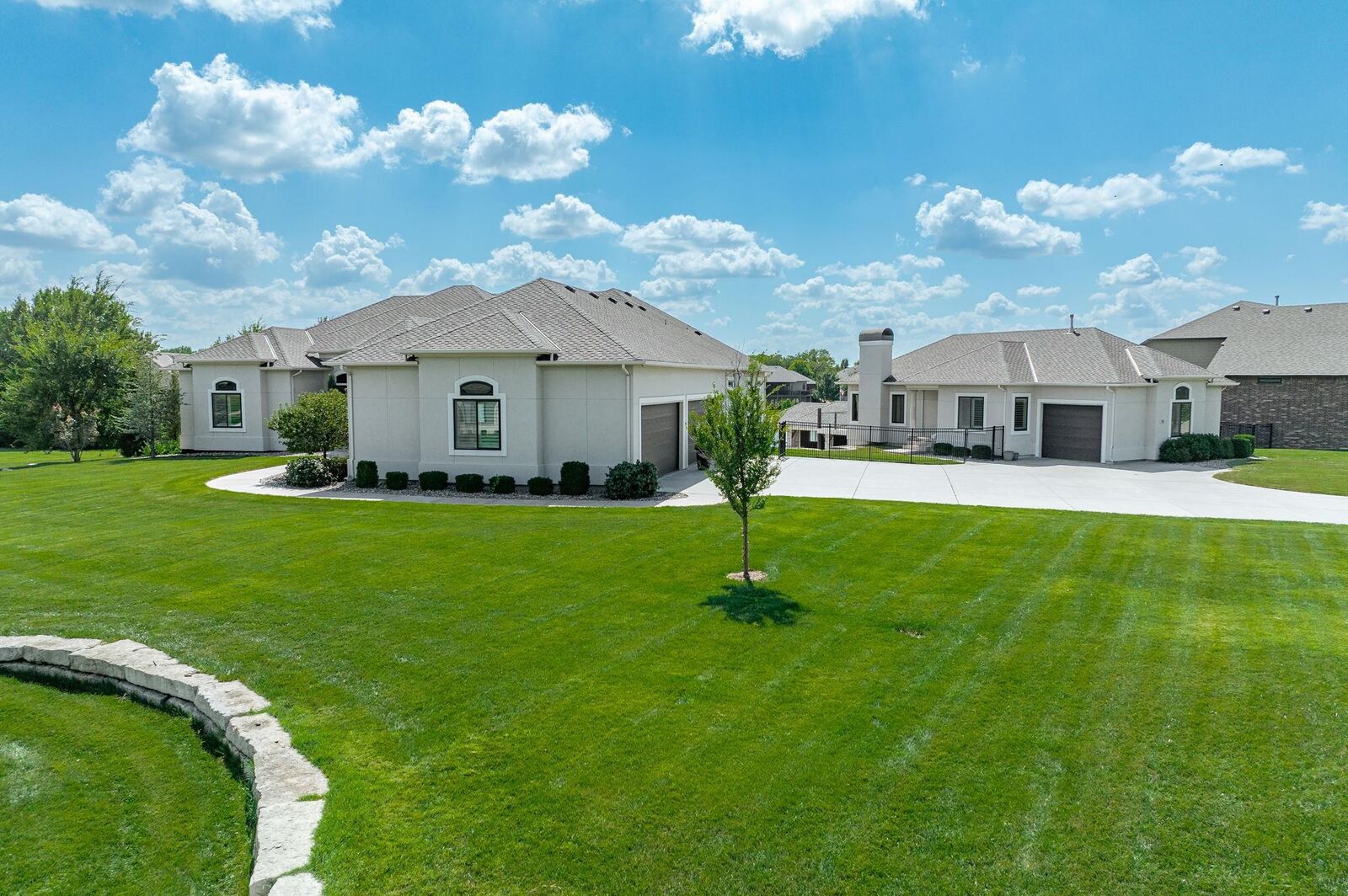 Property Photo:  2901 W Crystal Beach St  KS 67204 