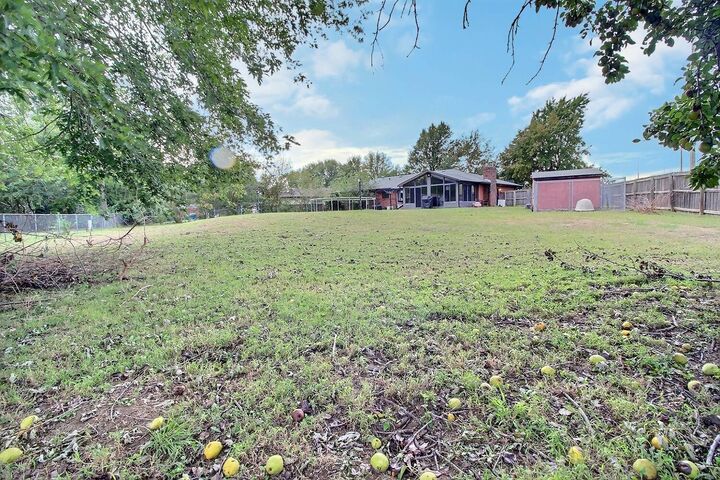 Property Photo: 1752 N West Lynn KS 67212
