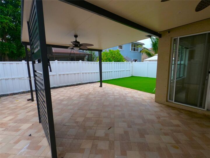 1943 SW 149th Ave  Miramar FL 33027 photo