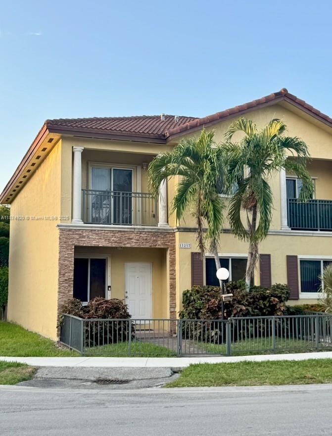 11257 SW 231st Ln  Miami FL 33170 photo