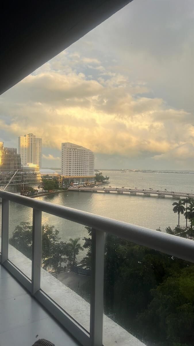 Property Photo: 495 Brickell Ave 1007 FL 33131